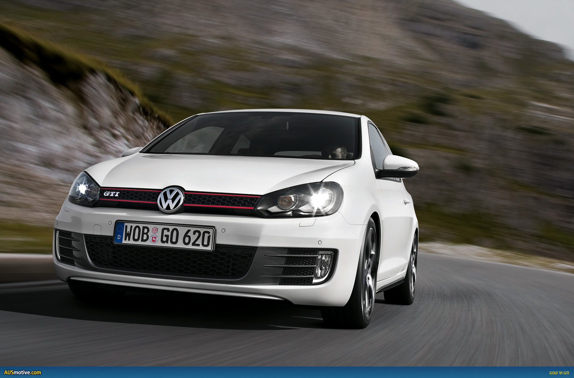 Fourteen photographs of the 2009 Volkswagen Golf GTIÃ¢€”click on each ...  2009 Volkswagen Golf GTI 2000x1320