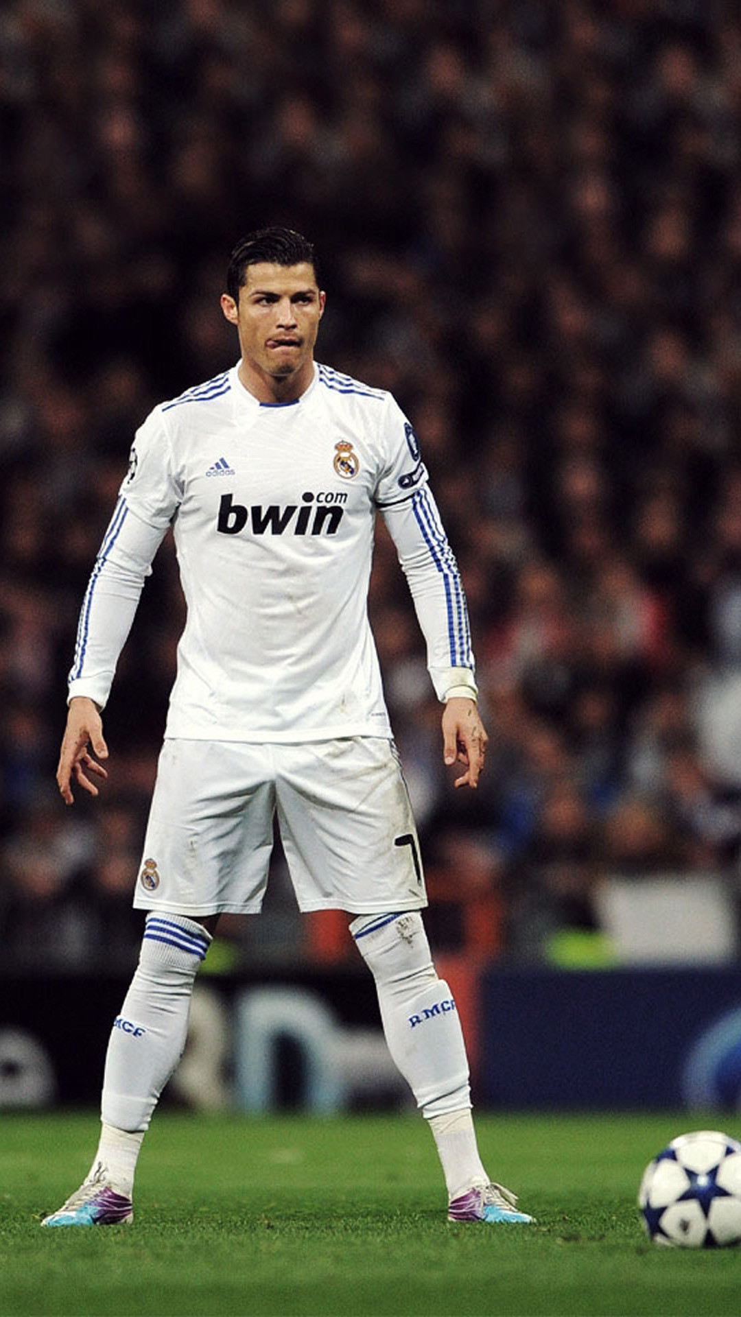 Cristiano Ronaldo Wallpapers for Android - Download | Cafe Bazaar