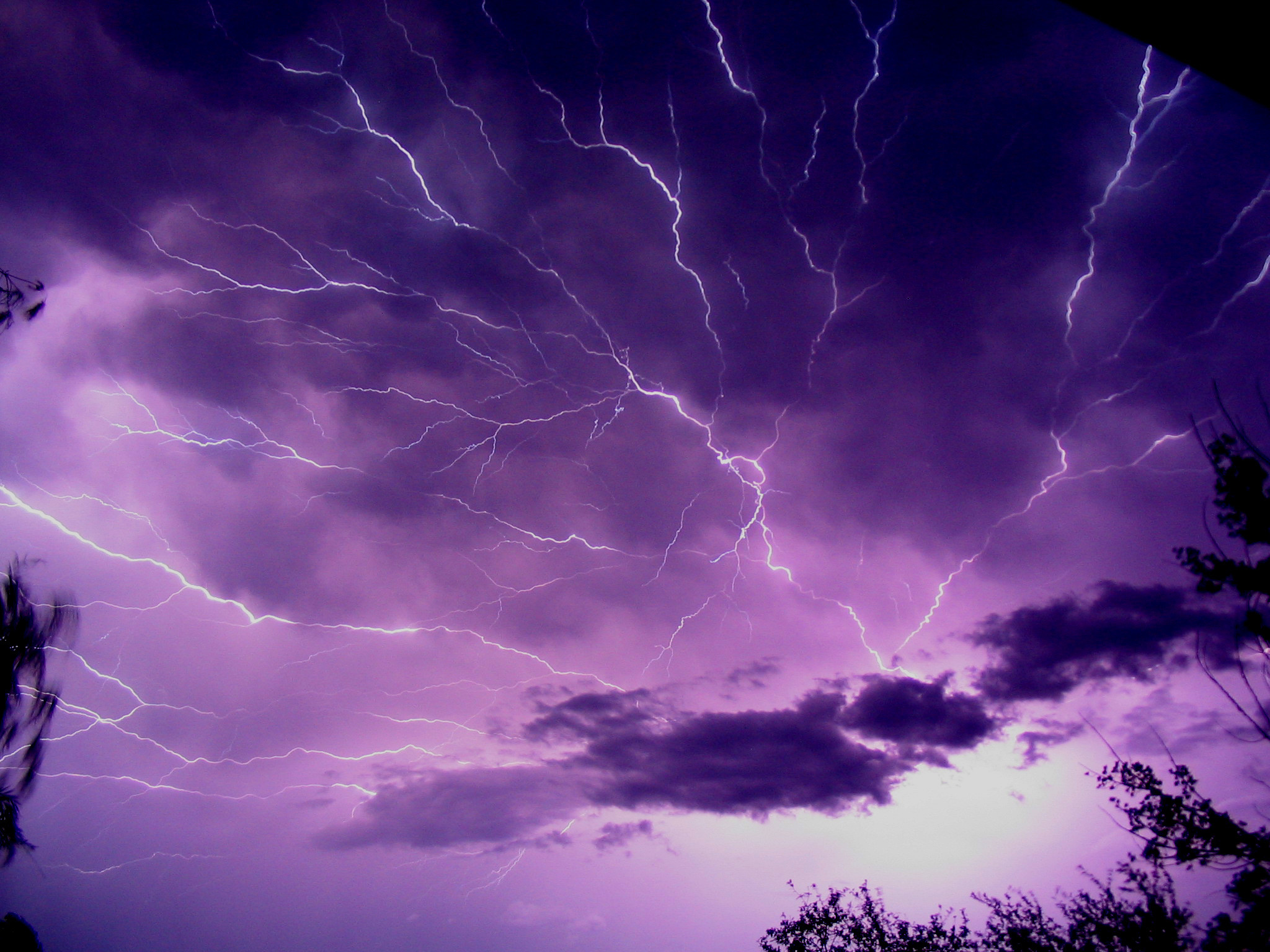 Surviving a Lightning Storm 2048x1536