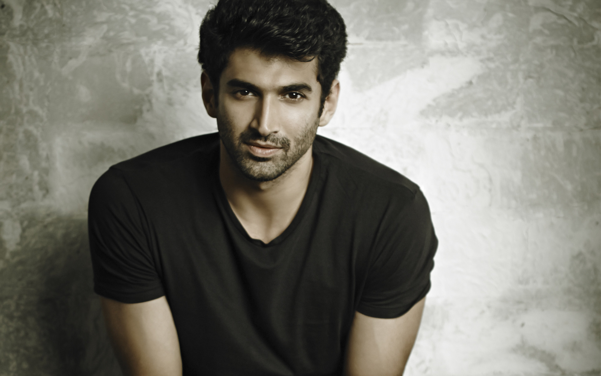 Bollywod Actor aditya roy kapoor latest wallpaper in full hd 1080p free 1920x1200