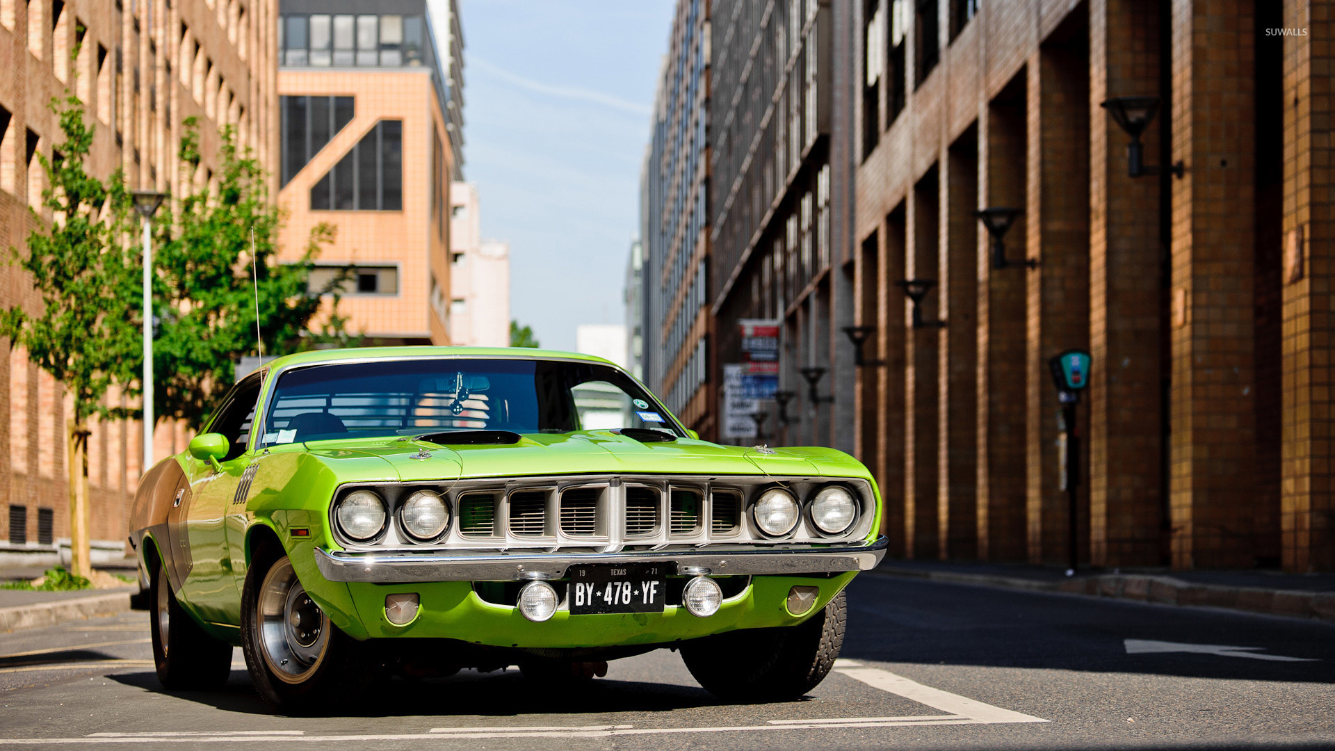 1971 Plymouth Barracuda in the city wallpaper 1920x1080