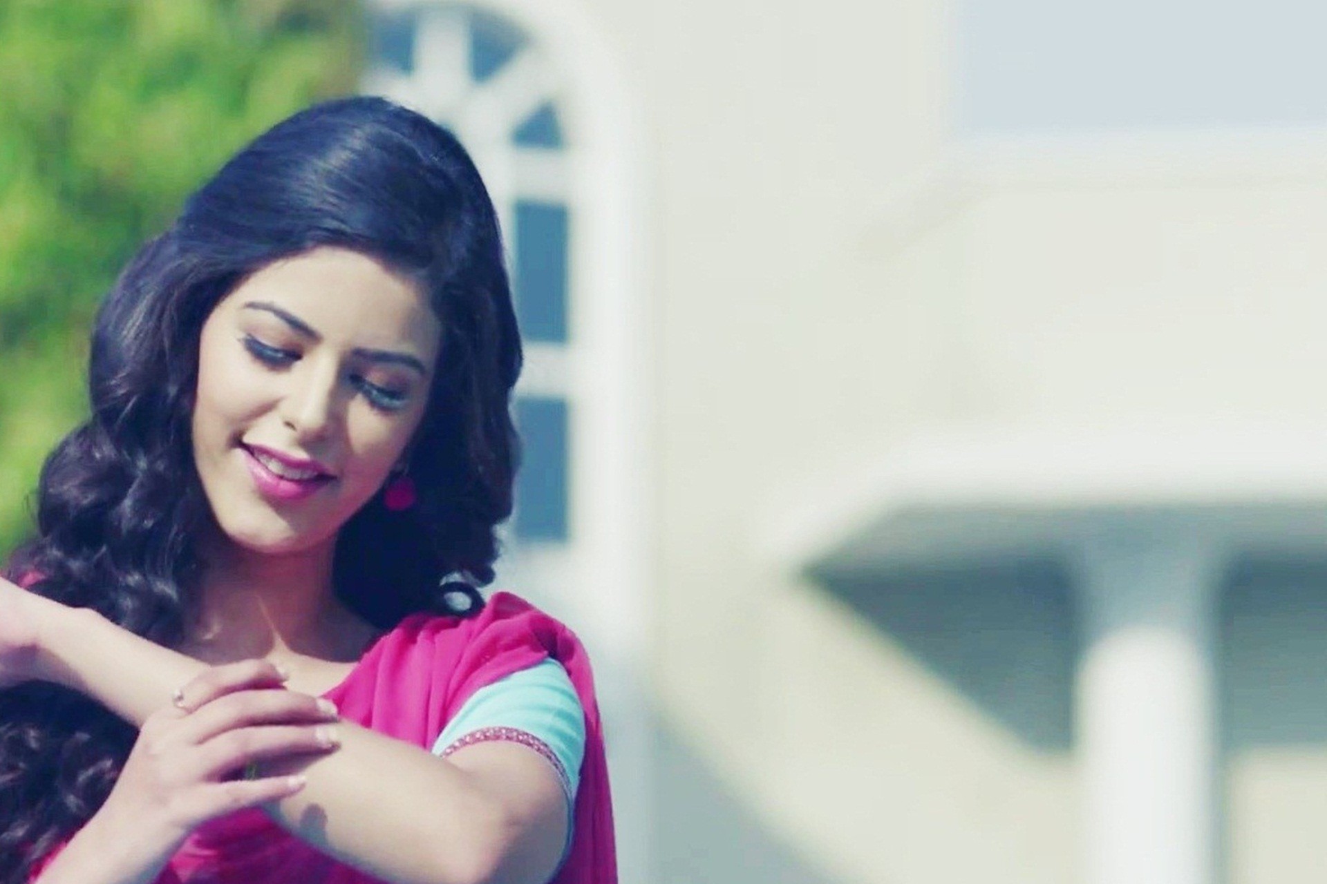 Tags: 1920x1280 Punjabi Model 1920x1280