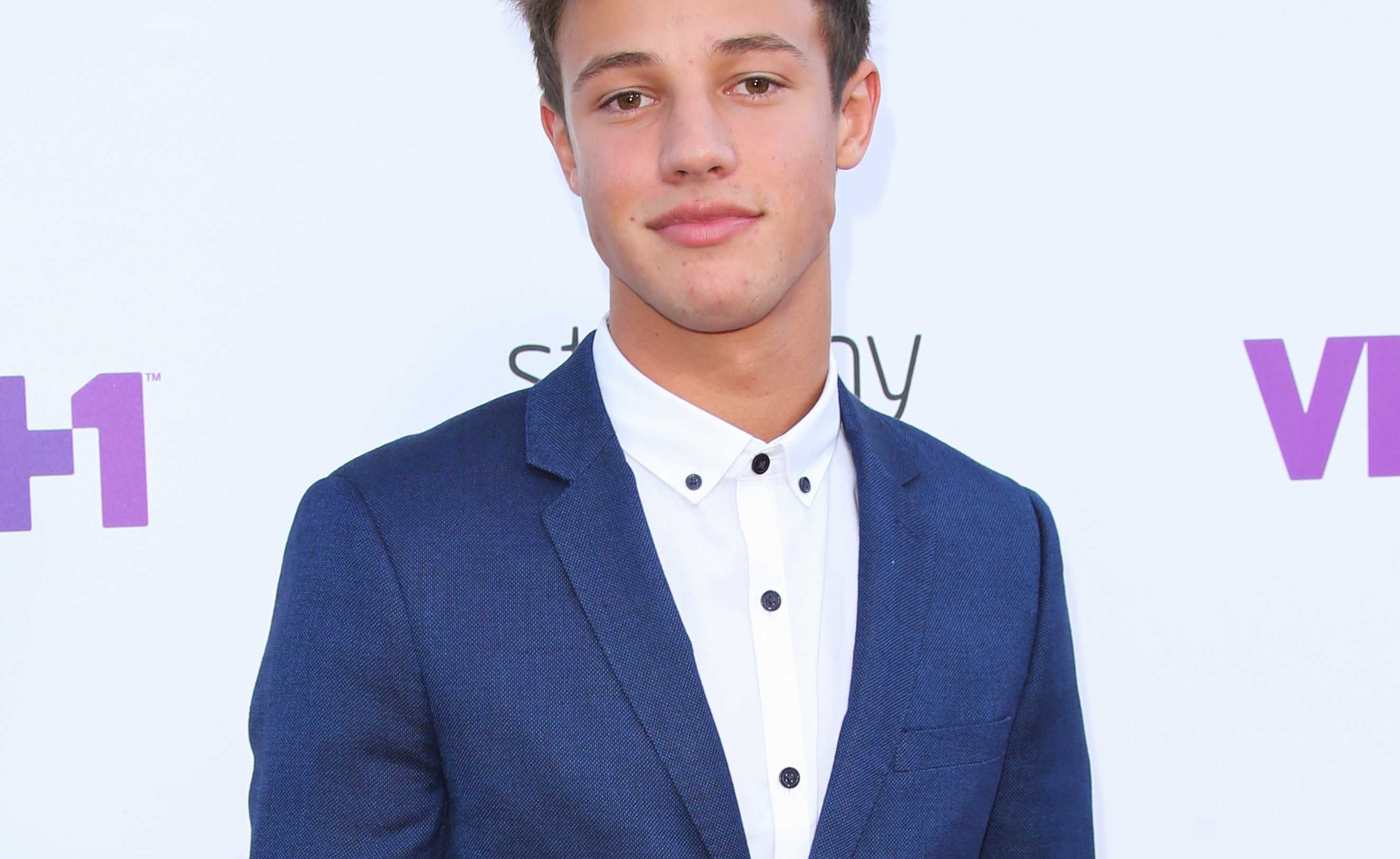 Streamy Awards 2015 Winners Announced - Cameron Dallas Wins Entertainer Of ...