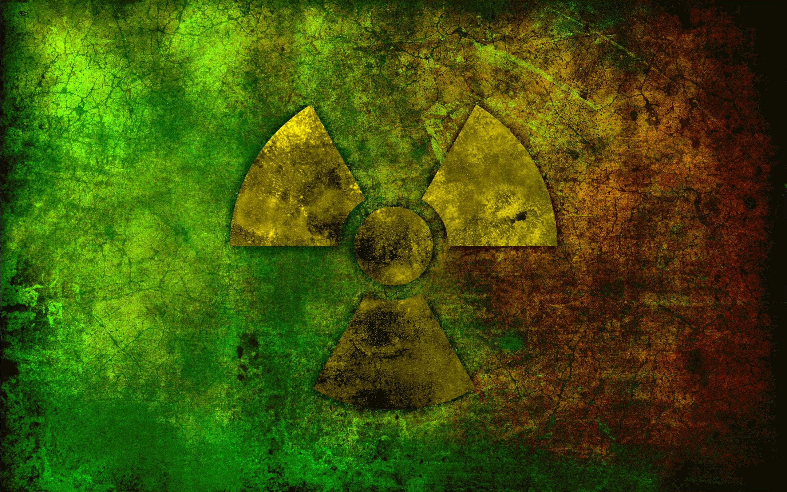 Токсичная тема. Сталкер значок радиационной опасности. Биохазард знак Чернобыль. Знак радиации зеленый. Ядерный знак.
