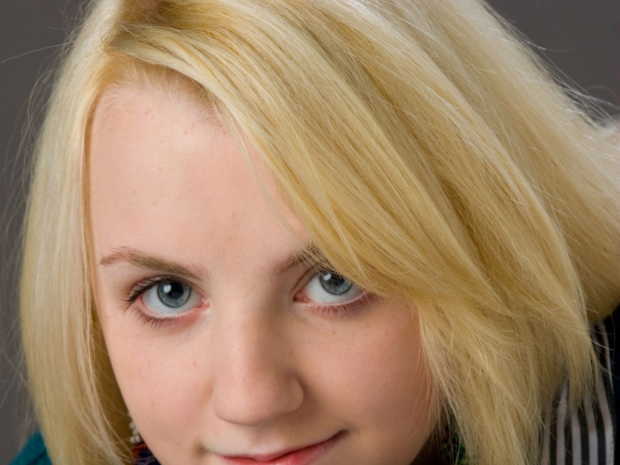 Evanna Lynch Fakes