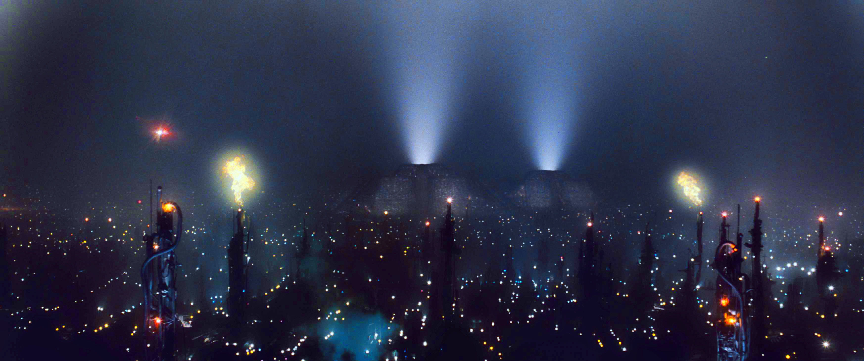 Blade Runner City 4K  Shape your computer beautifully