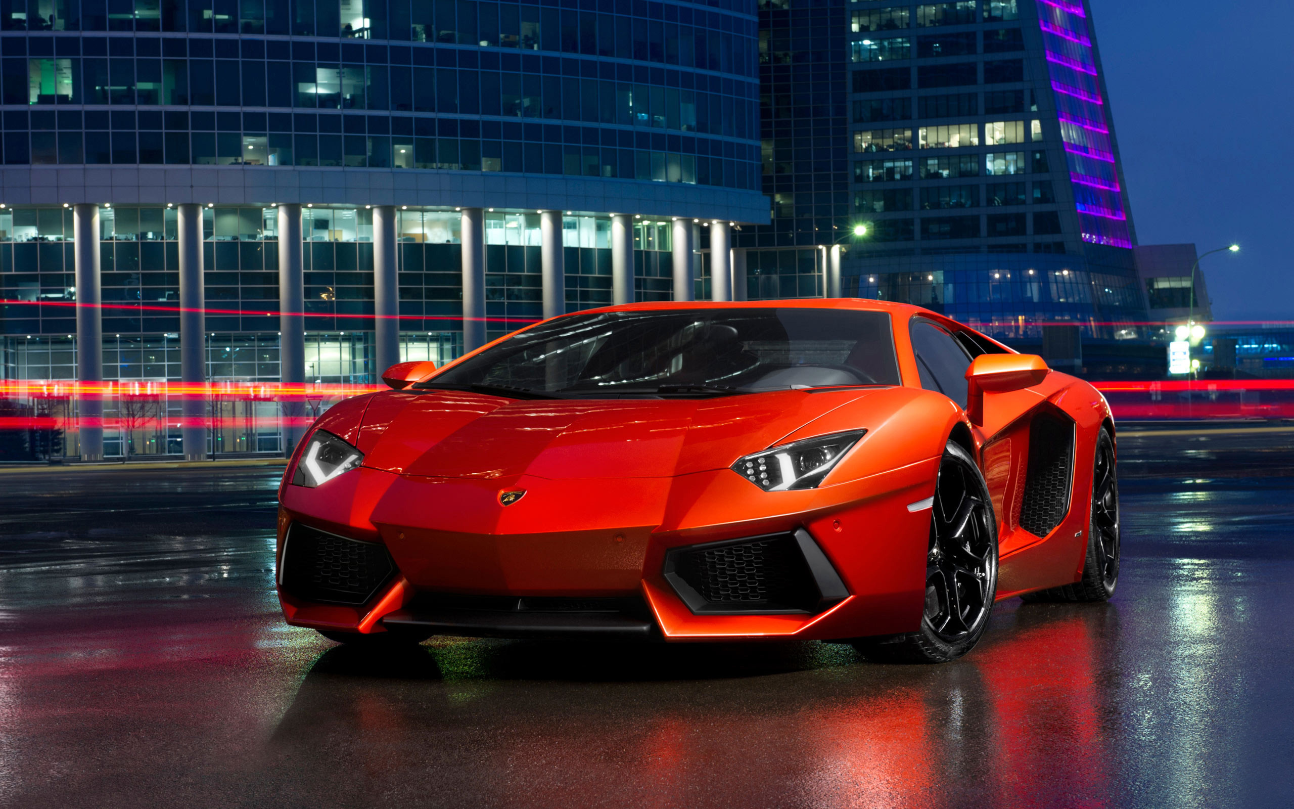 Bộ ảnh nền Lamborghini với đầy đủ màu sắc và kiểu dáng để bạn có thể lựa chọn. Những hình ảnh đẹp mắt sẽ giúp cho màn hình điện thoại của bạn thêm cá tính và độc đáo.