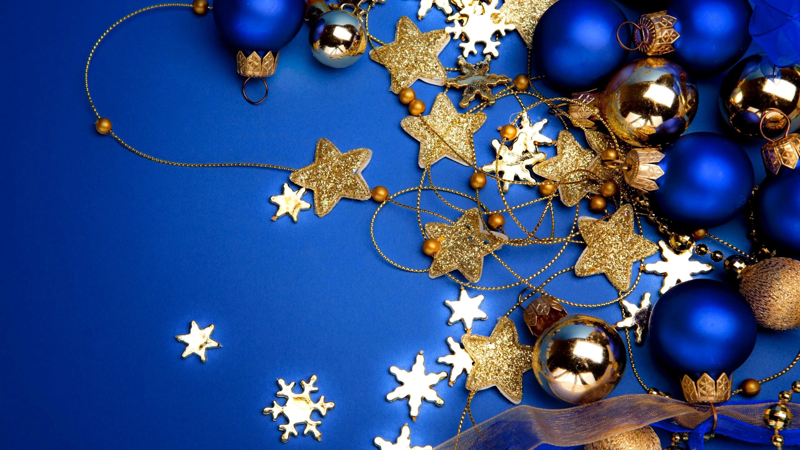 Gold Xmas Wallpaper Hd See more ideas about christmas wallpaper, christmas, wallpaper. gold xmas wallpaper hd