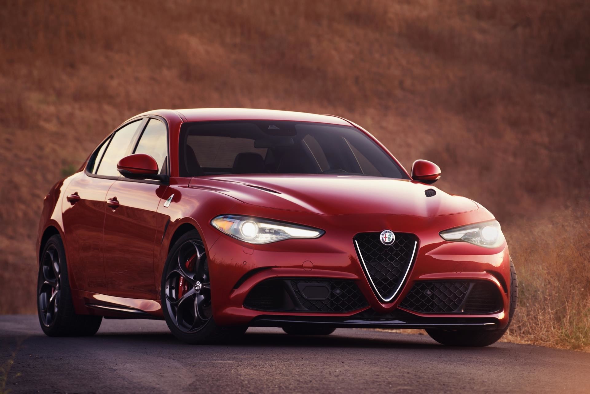 Alfa Romeo Giulia Quadrifoglio 1920x1281