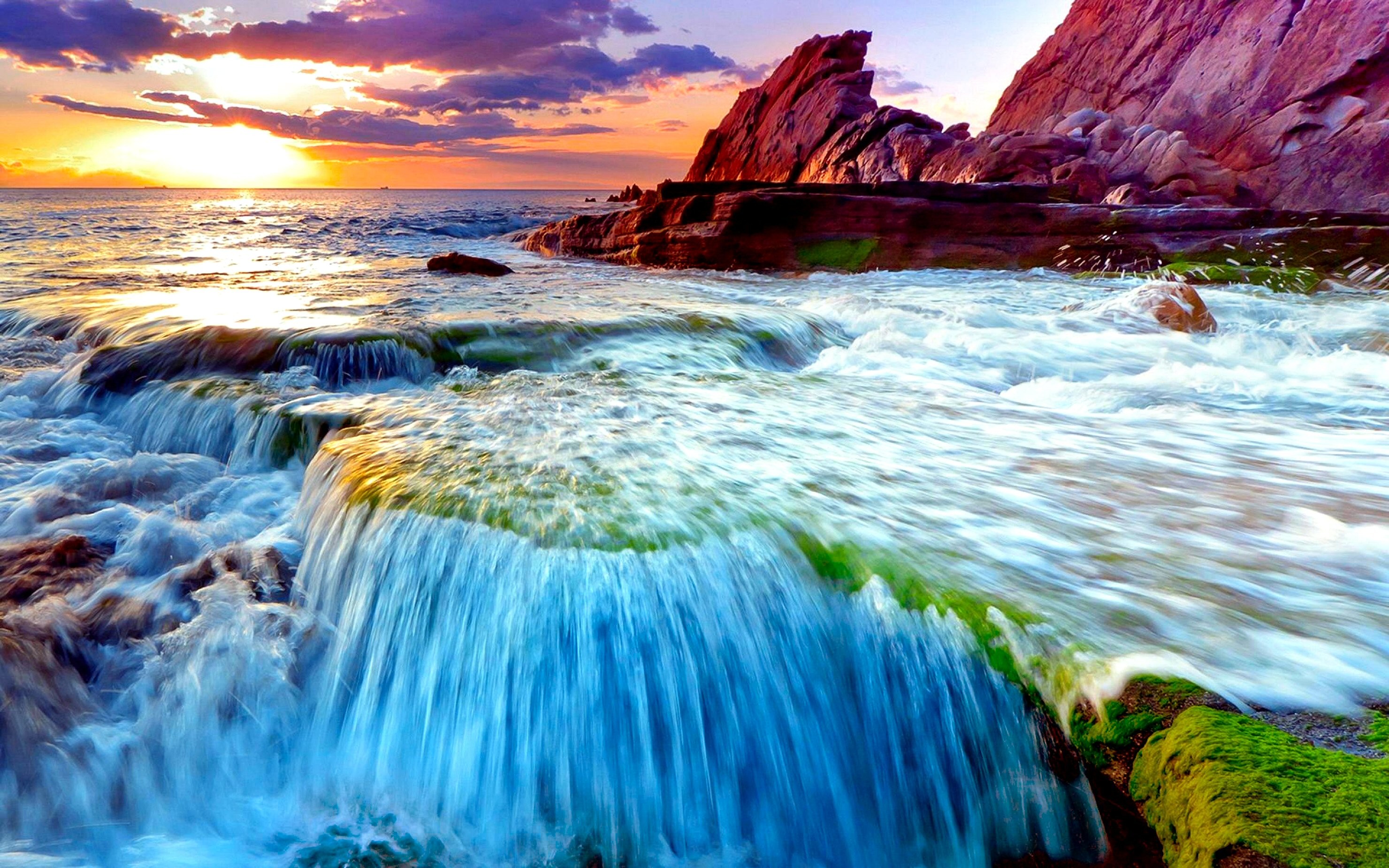 Океан море водопад. Красивое море. Водопад в море. Красота моря. Красивые водопады.